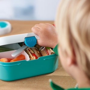 Personalized Mepal lunch box with Bento and a cute little bear for daycare and kindergarten image 3