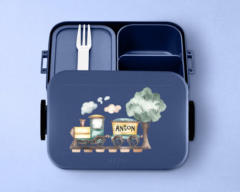 Personalisierte Mepal Bento Brotdose mit Fächern & mit nostalgischer Lokomotive / Zug für den Kindergarten oder die Schule nordic-denim