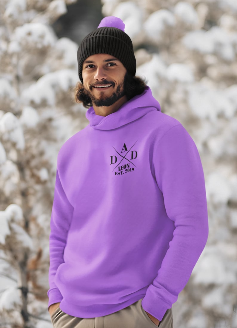 Personalisierter Dad est. Hoodie Personalisiertes Geschenk für den besten Papa Geschenk zum Vatertag Papa Pullover mit liebevollem Design Digital Levander