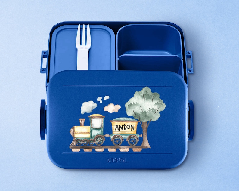 Personalisierte Mepal Bento Brotdose mit Fächern & mit nostalgischer Lokomotive / Zug für den Kindergarten oder die Schule vivid-blue