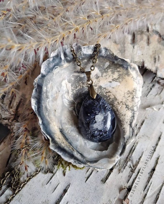 Hadria in Cool Grey White/unique Handmade Jewelry Necklace