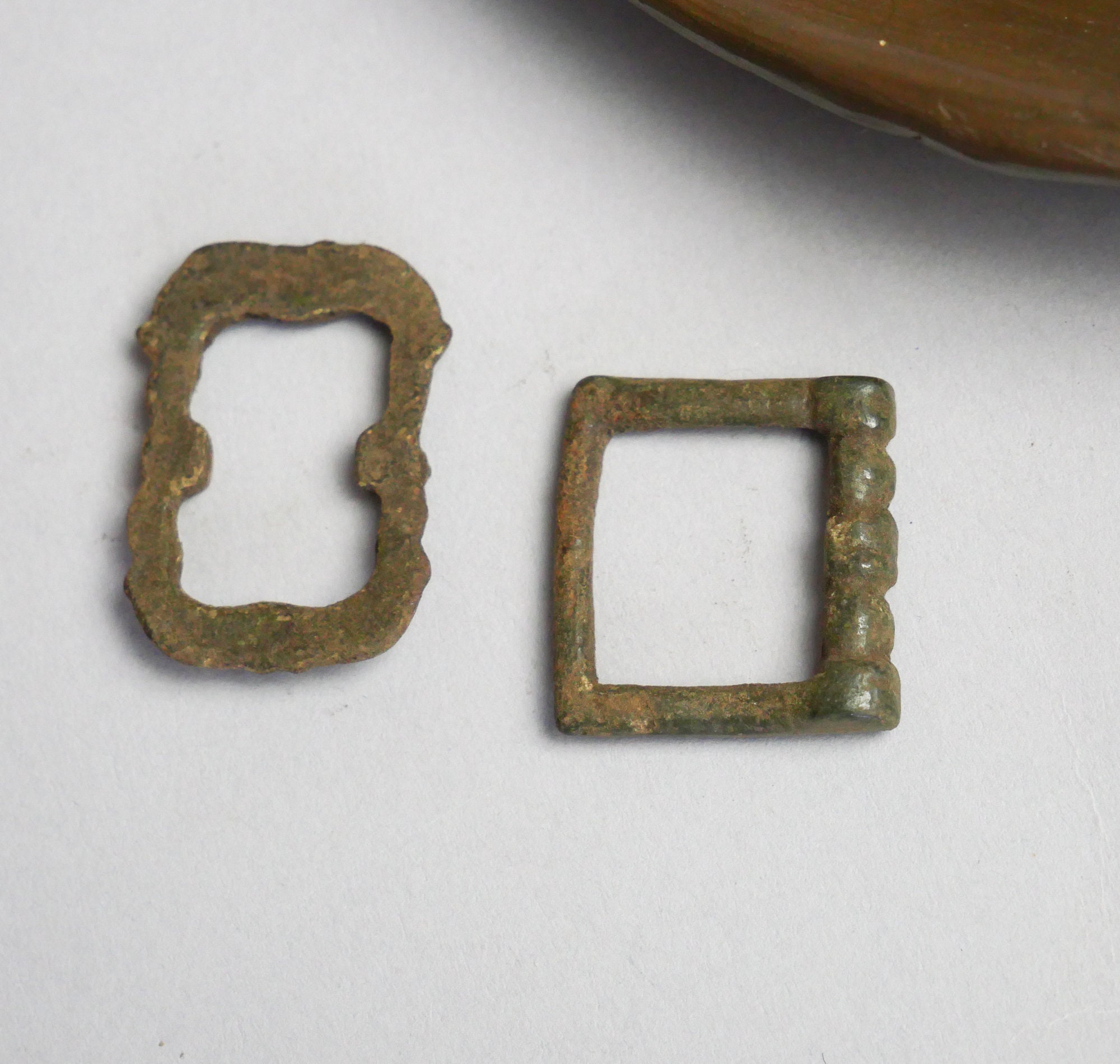 Set of 2 Antique brass belt buckles parts connectors dark | Etsy