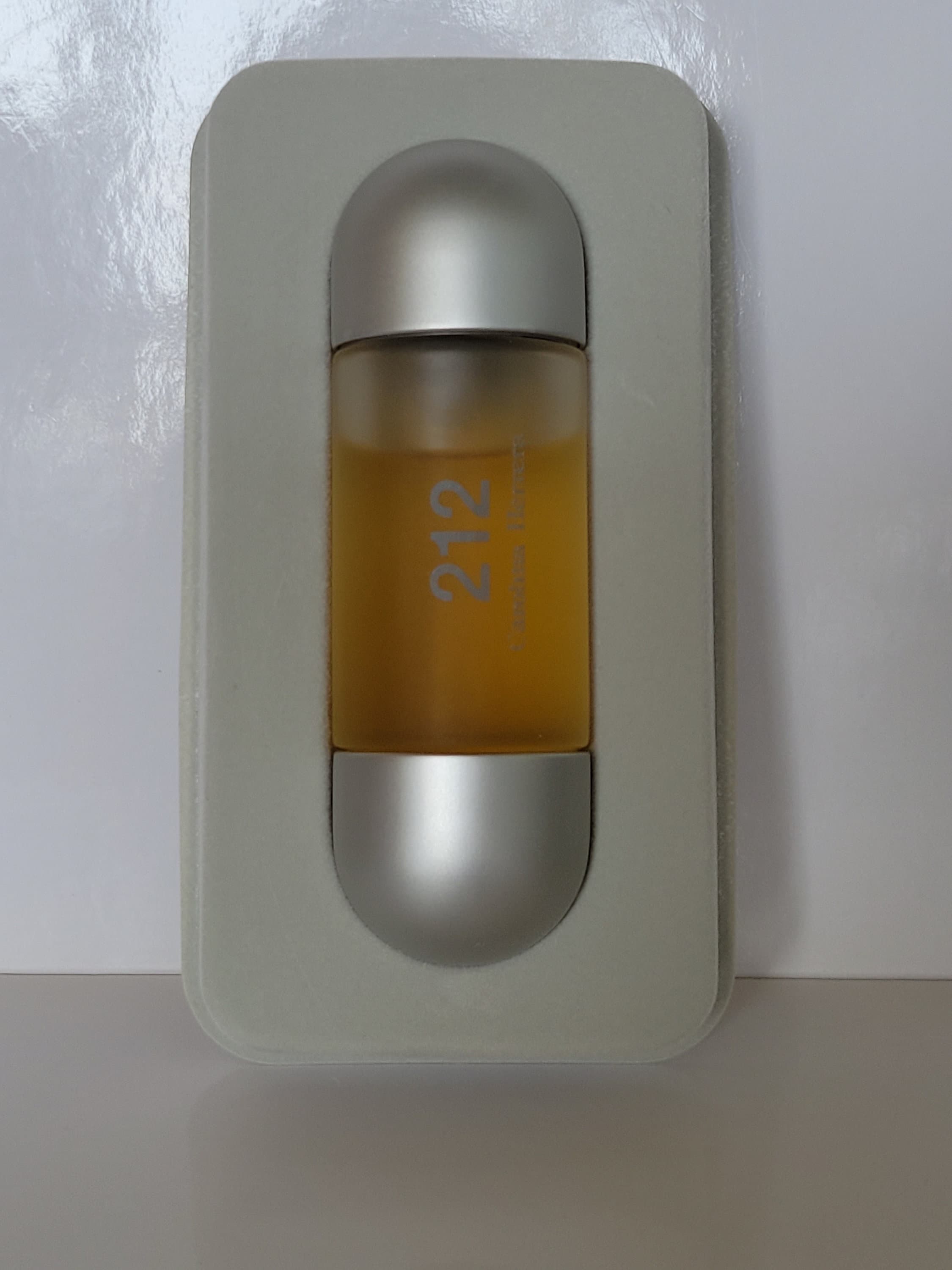 CAROLINA HERRERA 212 60ml（30ml×2） il_fullxfull.5432533010_q940.jpg
