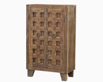 Handgefertigter orientalischer rustikaler Holzschrank, antike Möbel im Vintage-Stil, Schrank mit Stauraum, orientalische islamische Möbel aus der Mitte des Jahrhunderts