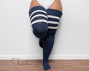 REAL PLUS SIZE Oberschenkel Hohe Socken - Extra Lange, Dicke, Warme, Kniestrümpfe, Thunda Oberschenkel für Oberschenkel 27-40 | Faded Navy + Gratis Oberschenkelgürtel