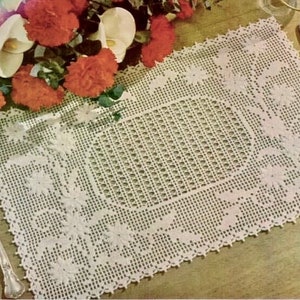 Vintage Filet Crochet Pattern Doily, Place mat ornament, PDF Instant Digital, Flower embossed crochet wedding Motif, centerpiece doily