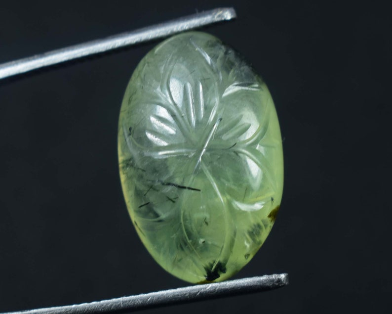 Natural Prehnite Loose Gemstone Wholesale Natural Prehnite Carving Cabochon Oval Shape Cab 21X13X8mm 20Cts EC-594
