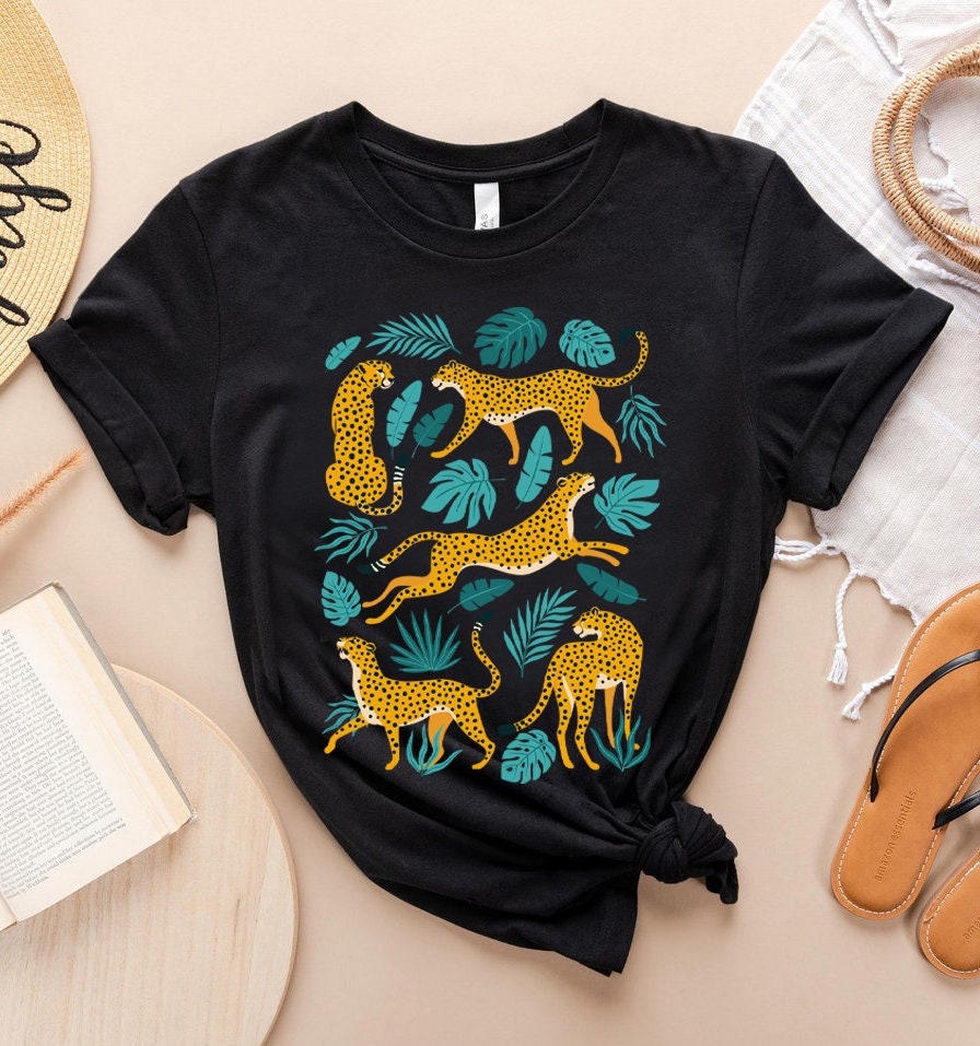 Trendy Boho Tiger Shirt Women Botanical Shirt Tiger Graphic Tee Wild Animal Shirt Tiger Tshirt Safari Shirt Womens Tiger T Shirt Jungle Tee
