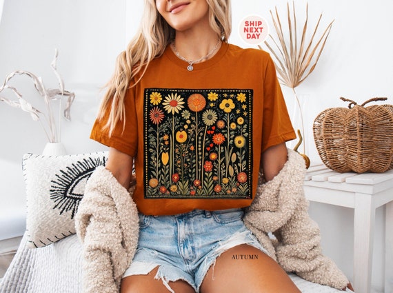 Vintage Floral Shirt - Retro Flower Tee | Perfect Gift for Fashion Lovers