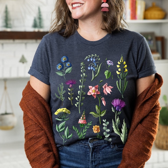 Vintage Botanical Floral Flower T-Shirt Vintage Botanical Floral Flower T-Shirt