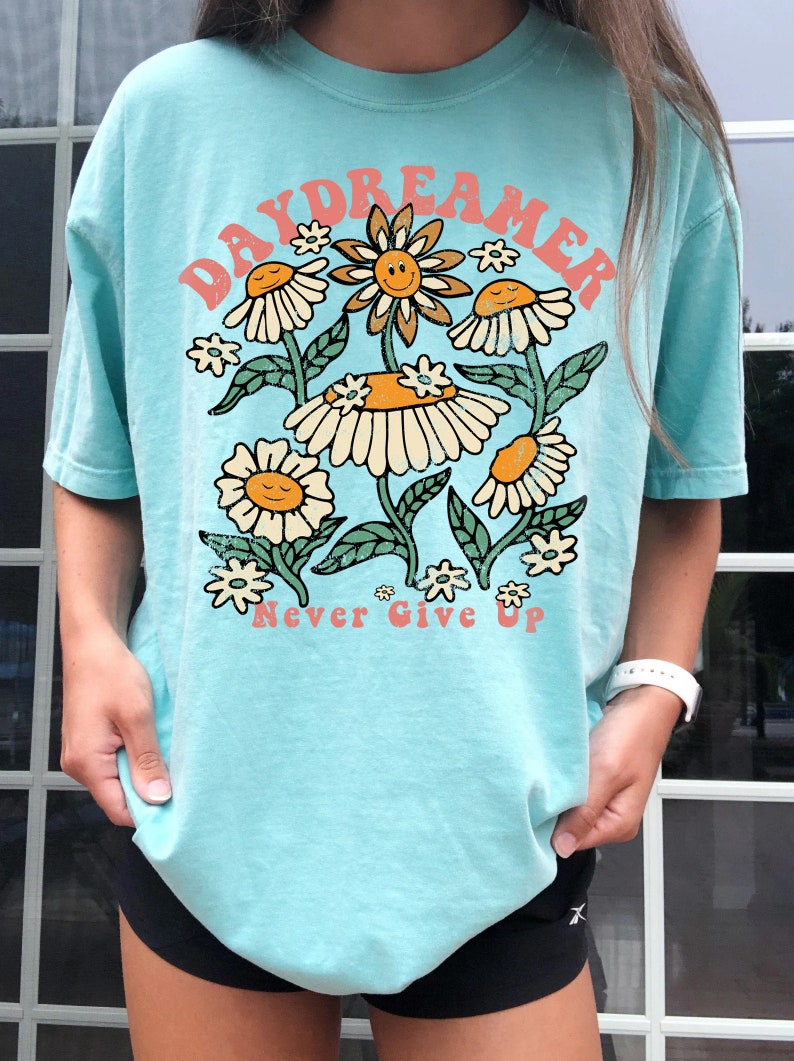 Camisa floral boho, camisa hippie, camisa Daydreamer, camiseta retro, colores cómodos, camiseta de verano, camiseta de flores, camiseta de jardín, plantas imagen 7