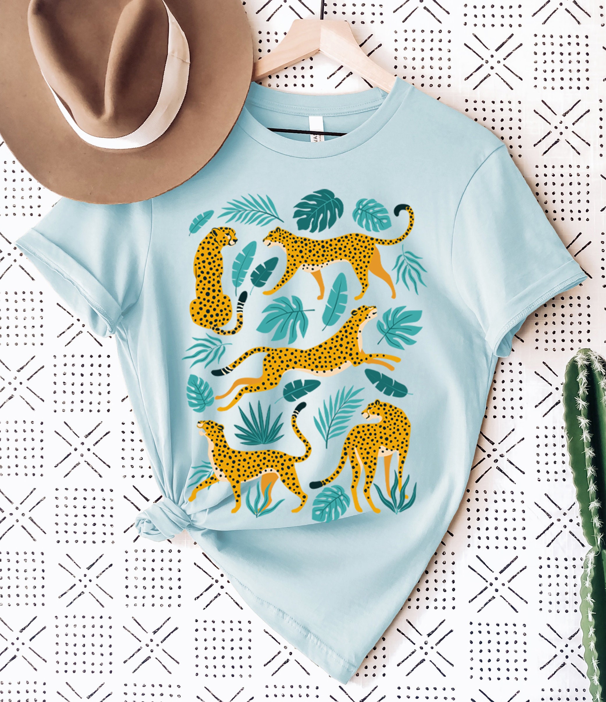 Trendy Boho Tiger Shirt Women Botanical Shirt Tiger Graphic Tee Wild Animal Shirt Tiger Tshirt Safari Shirt Womens Tiger T Shirt Jungle Tee