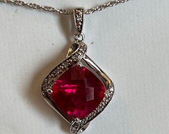 Colar com pingente de prata esterlina CZ rosa e transparente em caixa de presente, joia para presente para mulheres