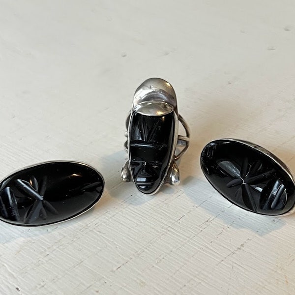 Mexico Carved Onyx Face Ring & Screw On Earring Set, Sterling Silver, Large Statement Vintage Mexican Stone Jewelry, Black, Ring Size 6.5