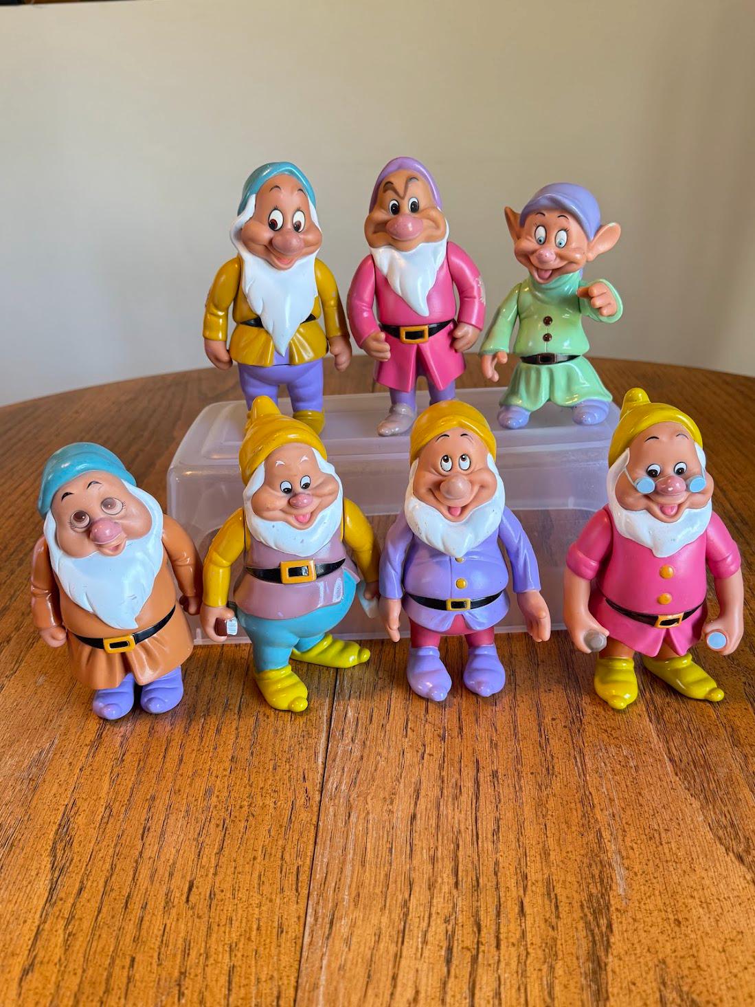 Vintage Disney Seven Dwarves Action Figure Toy Lot, Complete Set