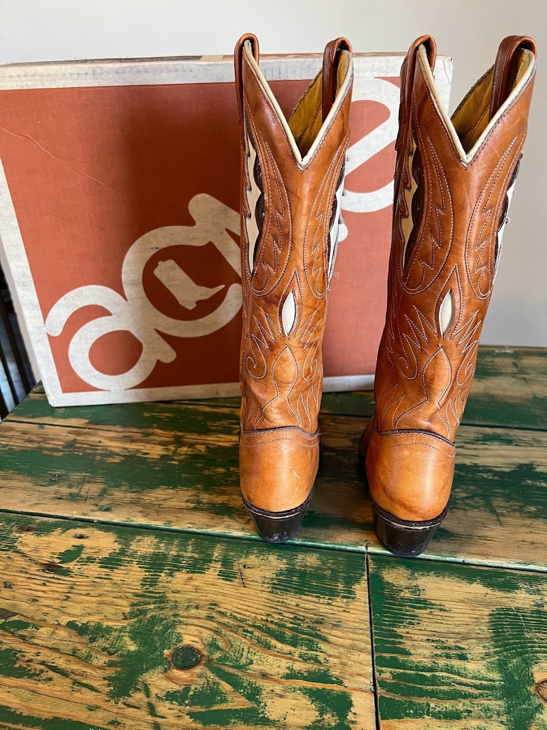 Vintage Acme Cowboy Boots in Original Box, Women's 6, Tan W Vintage Acme Cowboy Boots in Original Box, Women's 6, Tan W