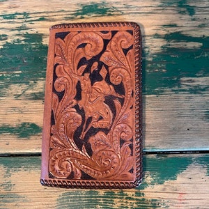 Cartera de cuero repujado hecha a mano, estilo vintage, con diseño de caballo salvaje, vaquero y ardilla, billetera plegable estilo western