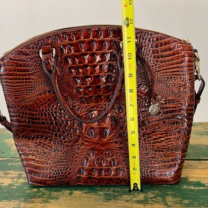 Large Brahmin Purse Hand Bag w/ Removeable Crossbody Strap, Brown Leather, Crocodile Skin Texture Embossed Leather, NWOT Designer Fashion image 10