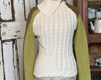 Obermeyer Chevoit Crew Womens Sweater 16037 Obermeyer Chevoit Crew Womens Sweater 16037