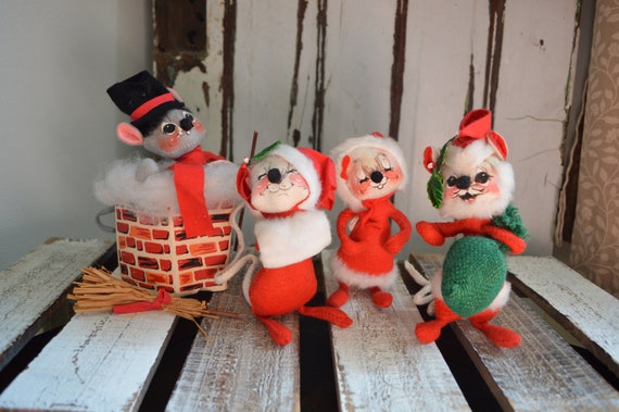 vintage annalee christmas mouse