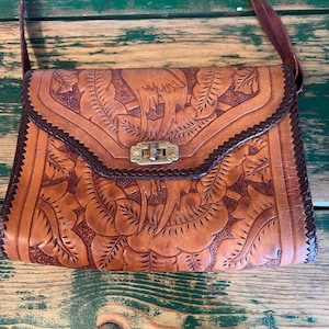 Cartera de piel repujada con pájaros y loros, estilo vintage, hecha en México, accesorio de moda occidental de verano para mujer, bolso de hombro con cierre de latón