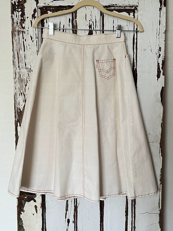 60s/70s Levi's White Denim Button Up Skirt w/ Whi… - image 6