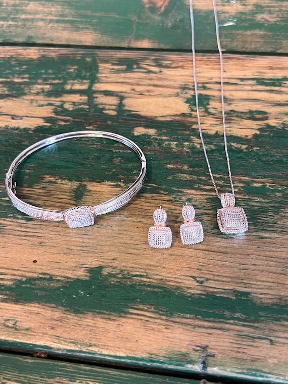 BR Sun Diamond Jewelry Set W Matching Bracelet Earrings and Necklace Beautiful Designer Jewelry Gift Set for Women Etsy