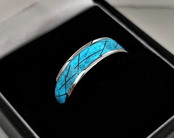 Blue Apatite Glowstone Ring: Woolly Mammoth Fur Inlay, Stainless Steel Band