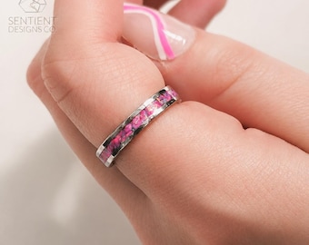 Rosa Opalring, Edelstahlband, handgefertigter, im Labor gezüchteter Opal – Die Rose