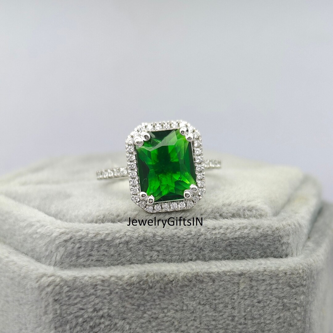3.30 Ct (8x10mm Center)green Emerald Diamond Halo Engagement Ring