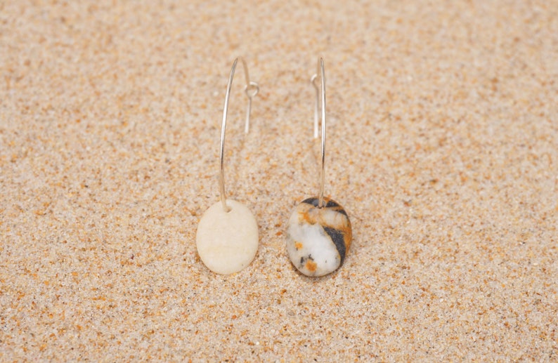 Pebble Earrings, Stone earrings, beach earrings, asymmetric earrings, simple earrings, pebbles beach earrings, hoop pebbles, mini pebbles. image 4