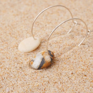 Pebble Earrings, Stone earrings, beach earrings, asymmetric earrings, simple earrings, pebbles beach earrings, hoop pebbles, mini pebbles. image 3