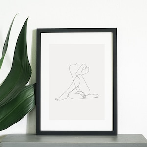 One line Art drawing, Female Figure Line Art, Abstract Body Digital Print, Feminine Minimalist Black And White Print, Printable poster