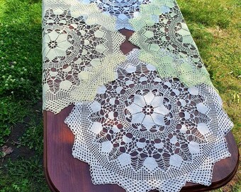 Crocheted round tablecloths