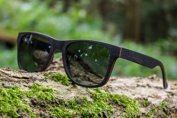 Polarised wayfarer style sunglasses hotsell