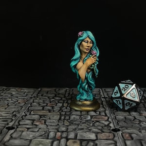Woman Bust - Handpainted D&D Miniature