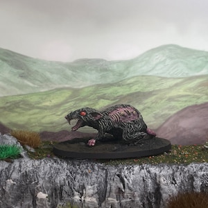 Huge Diseased Rat, Rat BBEG, Sewer BBEG, Corrupted monster, Undead rat - Painted miniature - D&D - Frostgrave - Pathfinder - RPG