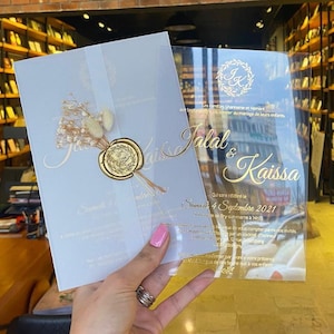 Faire-part de mariage recouvert de vélin avec cachet de cire et vraie fleur | Quinceañera | Réservez la date | Cartes RSVP | Célébration | Renouvellement de vœux