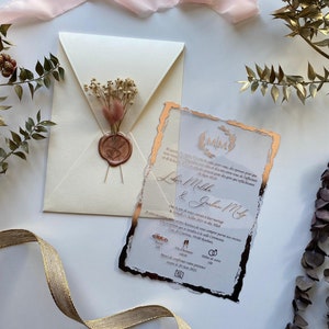 Faire-part de mariage floral de luxe | Entièrement personnalisable | Enveloppe en papier blanc cassé + carte d'insertion + cachet de cire + fleur | Autres couleurs possibles
