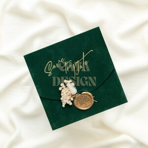 Luxury Wedding Invitation Emerald Velvet Square with Wax Seal & Real Flower | Quinceañera | Save the Date | RSVP Cards | Celebration