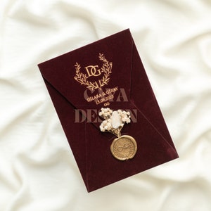 Faire-part de mariage en velours floral de luxe | Entièrement personnalisable | Enveloppe velours émeraude + carte de voeux + cachet de cire + fleur | Couleurs possibles