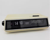 Radio alarm clock Flip Clock VANICA Space Age design