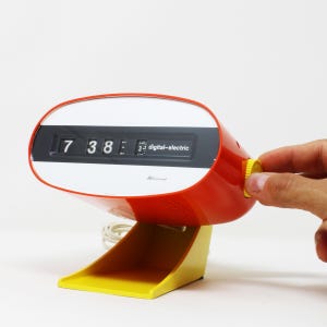 Space age Blessing digital-electric alarm clock