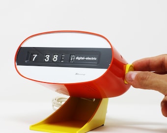 Space age Blessing digital-electric alarm clock