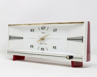 Vintage table clock Rhythm 6835 musical clock