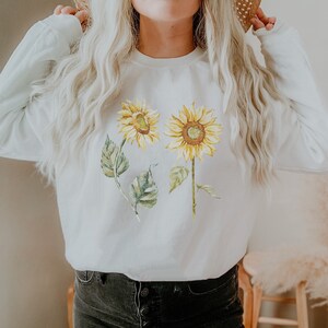 Sunflower Crewneck Sweatshirt - Boho Flower Shirt - Vintage Flower Shirt - Sunflower Sweatshirt - Boho T-Shirt - Cute Women's Shirt