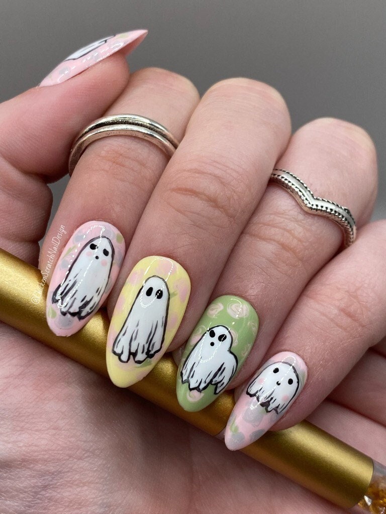 Pin by Lori Noto on Nails  Bears nails, Xmas nails, Nail charms