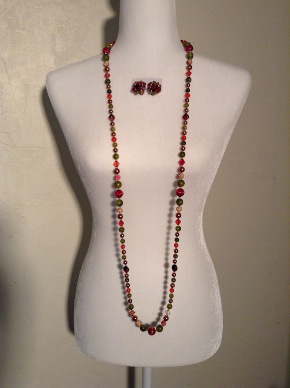 Vintage Lucite Marco Beaded Necklaces retro single strand beads – Leetie  Lovendale