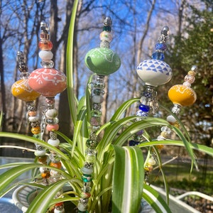 Large Beaded Garden Stake. Garden Decor. Summer Decor. Floral Arragements.  Fairy Gardens. Fairy Accessories. Mini Gardens. Terrariums. Beads 