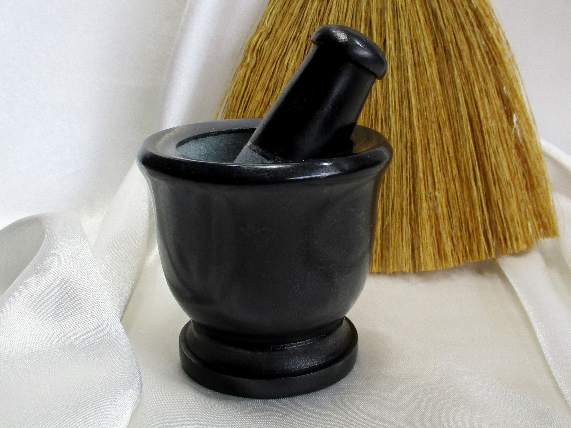 Granite Mortar and Pestle Set Solid Stone Grinder Bowl 6.4 For Guacamole  Herbs